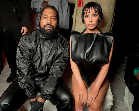 Kanye Wests Wife Bianca Censori Shows Off Bare Breasts in。